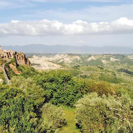 Сasa de vacaciones 3 Bedroom Awesome In Civitella Dagliano *