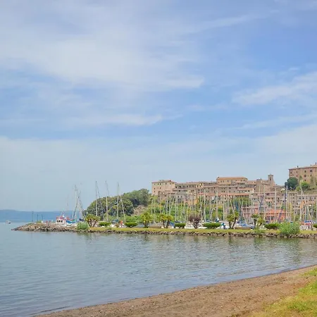 Сasa de vacaciones 3 Bedroom Awesome In Civitella Dagliano