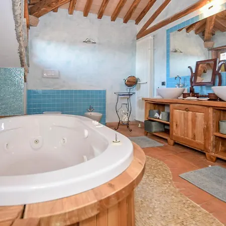 3 Bedroom Awesome In Civitella Dagliano