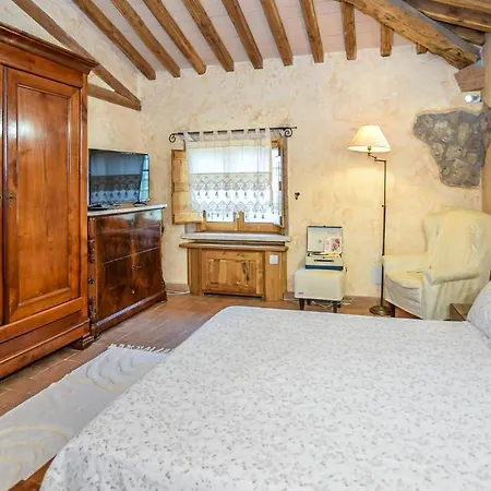 Holiday home 3 Bedroom Awesome In Civitella Dagliano Civitella d'Agliano