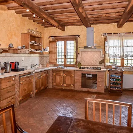 3 Bedroom Awesome In Civitella Dagliano